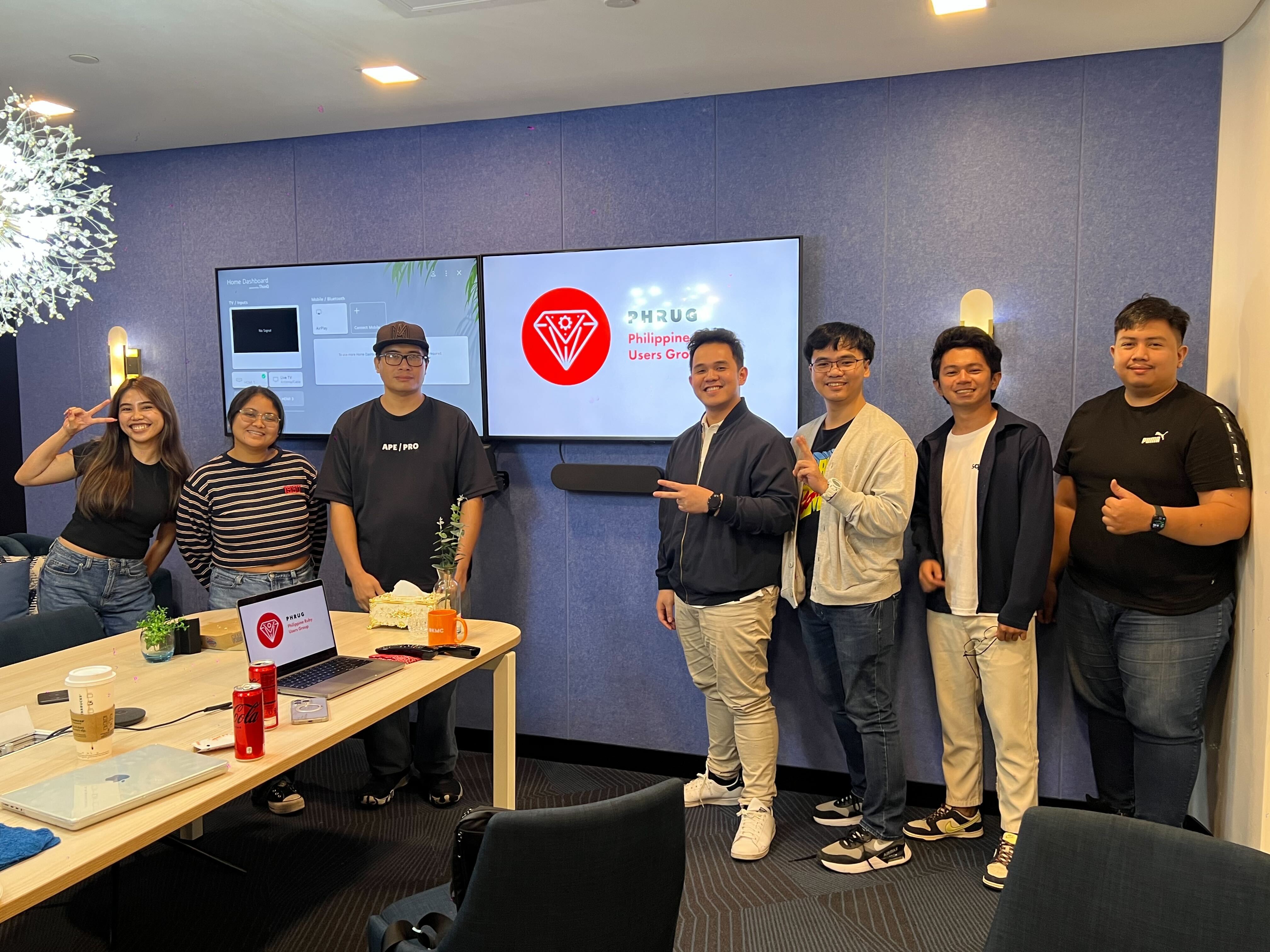 Attendees of Sayo-Narra